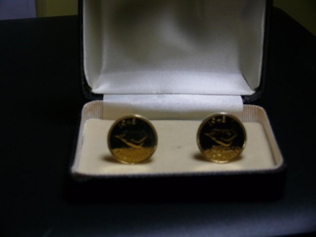 Image 2 of 1948 Farthing cuff links - Boxed and New