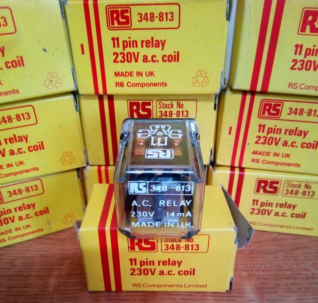 Preview of the first image of 1 x RS 348 813 RELAY 230 V ac ( 3 pole 2 way, 10 A ) NEW - £.