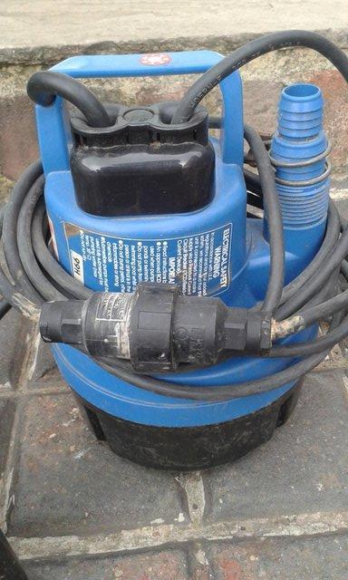 Preview of the first image of Clarke Junior Hippo submersible pump.
