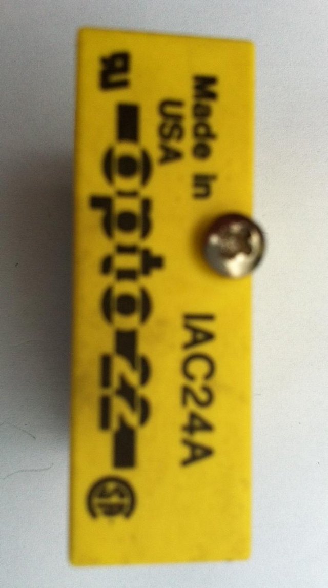 Preview of the first image of 1 x IAC24A solid state I/O Module ( NEW ) - £ 25.
