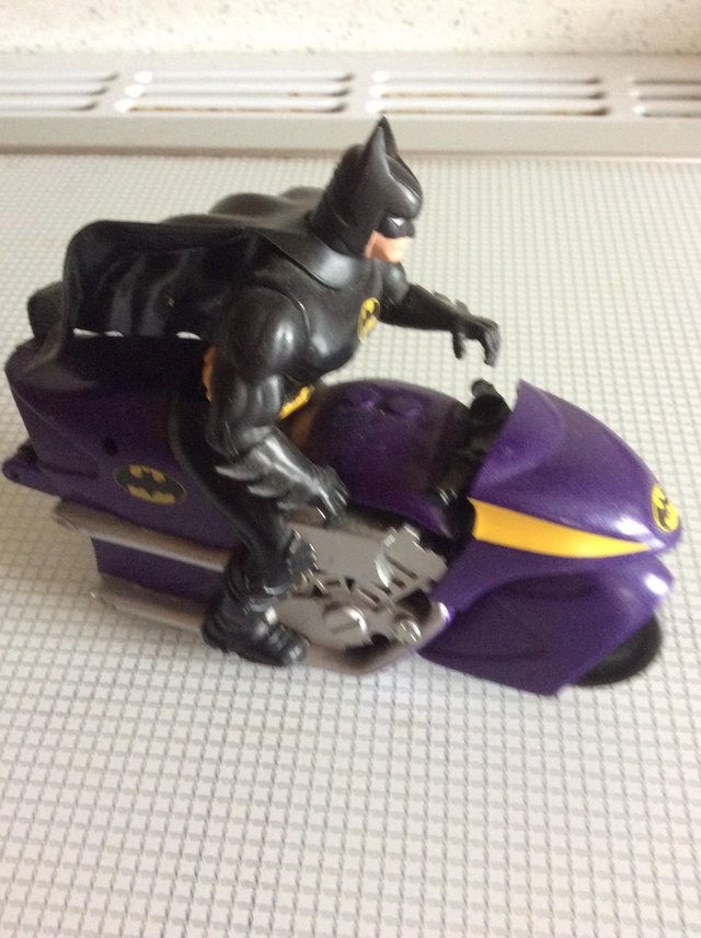 Image 3 of Batman Batbike toy