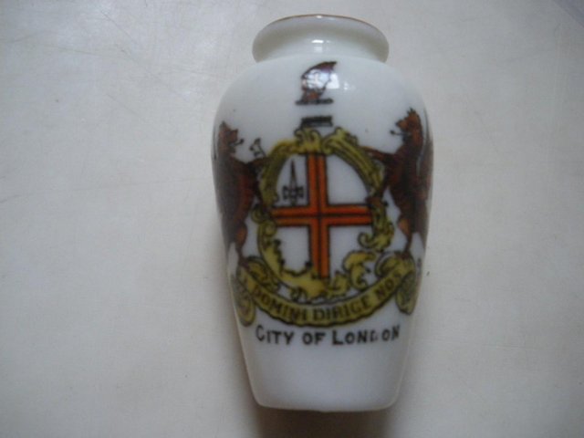 Preview of the first image of City Of London Miniature Crestware Vase.
