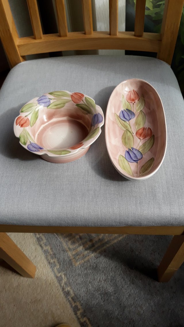 Preview of the first image of Jersey Pottery tulip pattern bowls.