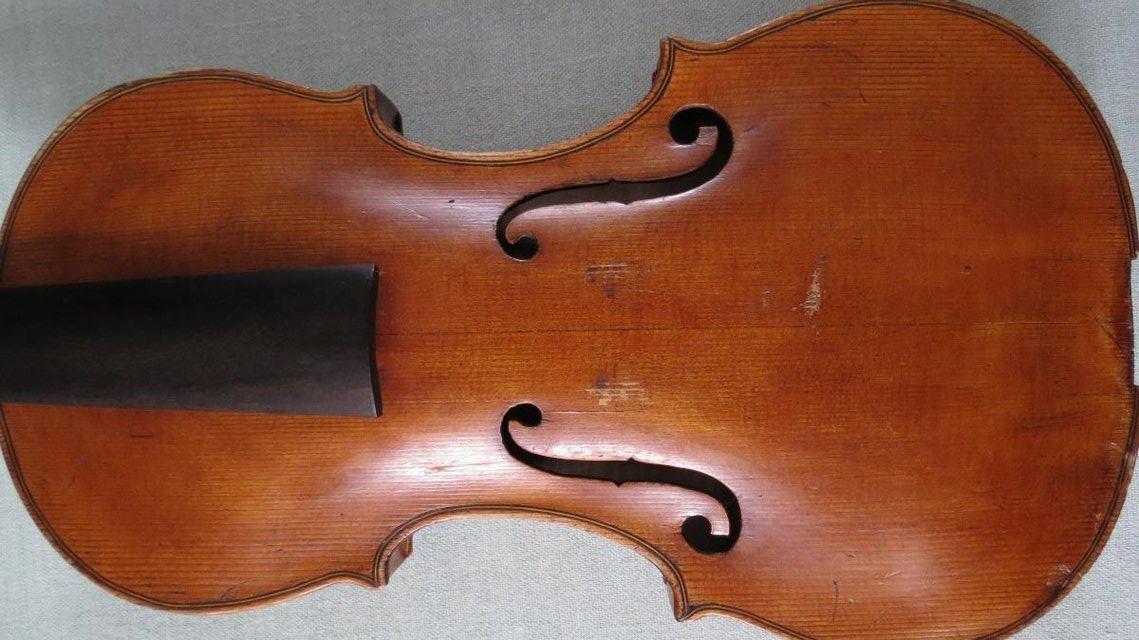 Image 2 of Beautiful Old Violin circa 1830