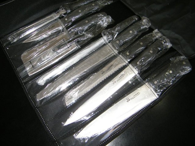 Image 3 of New Kitchen Carving set
