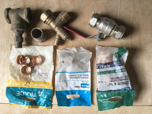 Image 2 of 22mm Pipe Fittings Job Lot