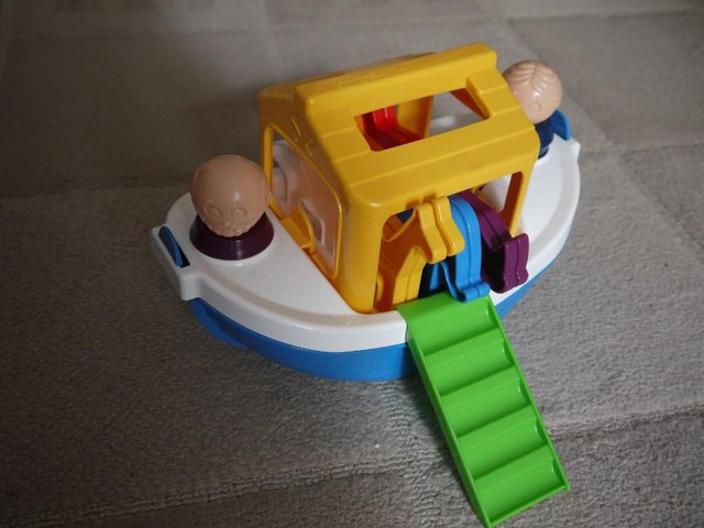 Preview of the first image of Noah’s Ark playset by Tupperware.