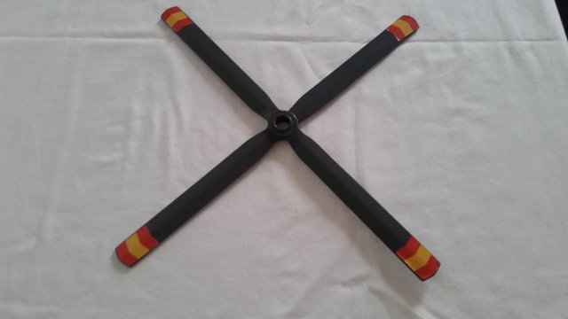 Preview of the first image of Playmobil helicopter blades.