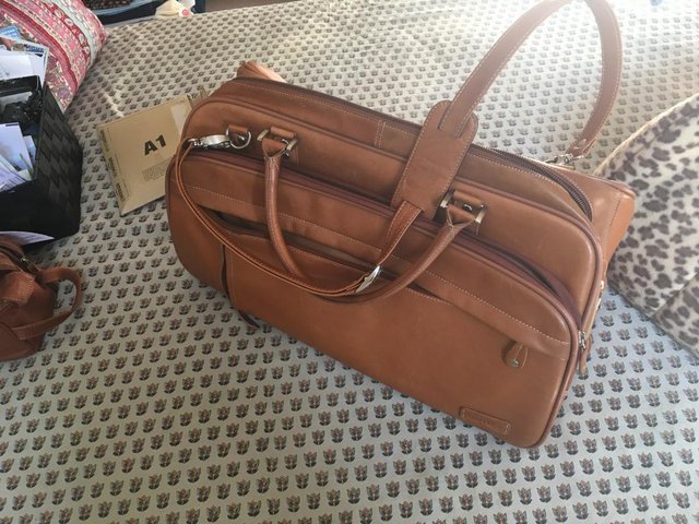 Preview of the first image of Leather overnight bag.VG quality.