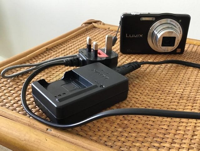 Image 2 of Panasonic Lumix DMC-SZ1 camera