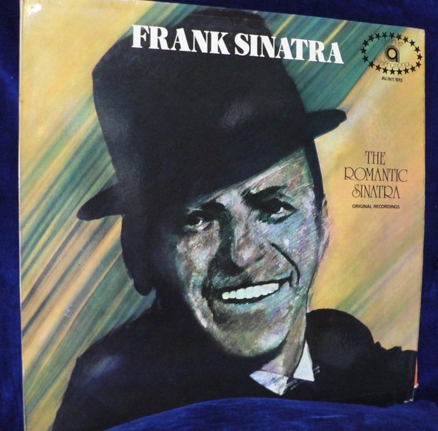 Preview of the first image of Frank Sinatra – The Romantic Sinatra - AV.INT.1013.