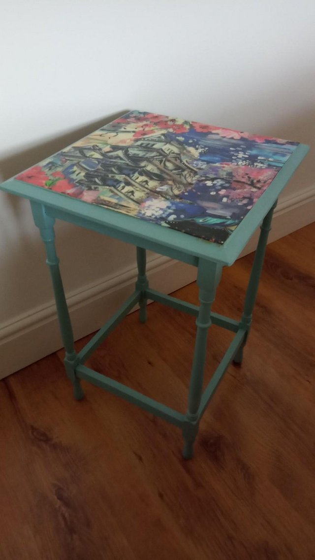 Image 2 of Decorative side/plant table upcycled