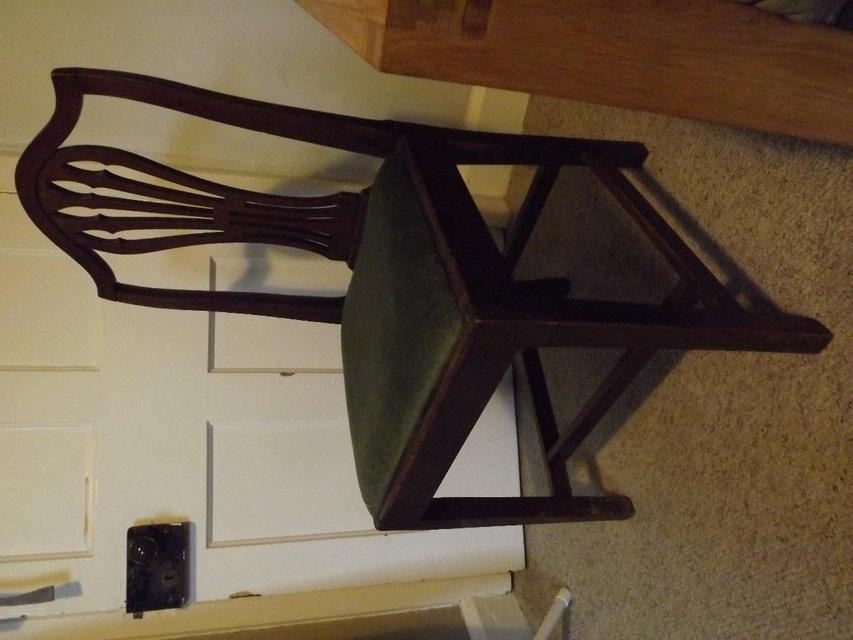 Preview of the first image of Antique chair.