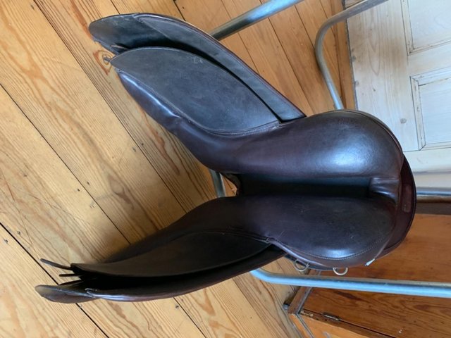 Image 3 of Brown leather saddle with flair