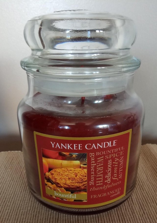Preview of the first image of Yankee Candle Bountiful ( Rare Scent ).