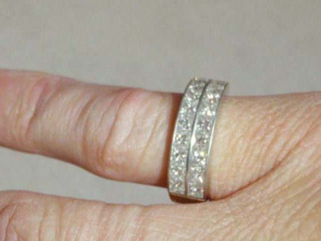 Image 3 of TWO ROWS OF PRINCESS CUT DIAMONDS, HALF ETERNITY RING 1.44ct