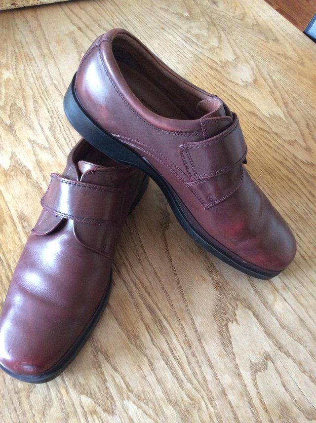 Preview of the first image of Clark’s Men’s Shoes Brown leather UK 10 (Eur 44 1/2).