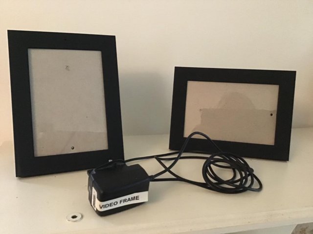 Preview of the first image of Covert photo frame.