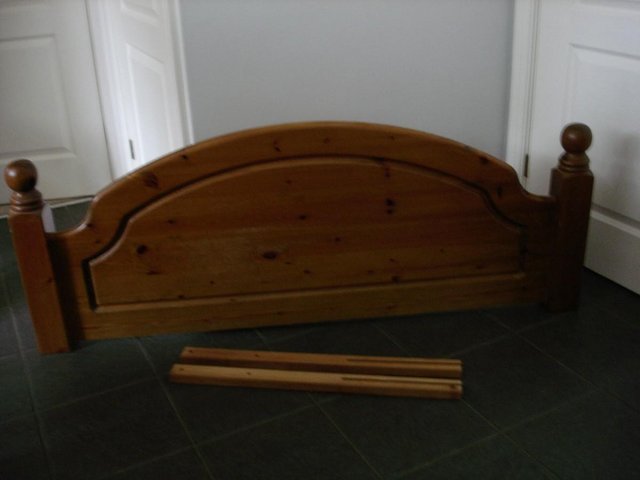 Preview of the first image of CORNDELL HARVEST FARMHOUSE HEADBOARD.
