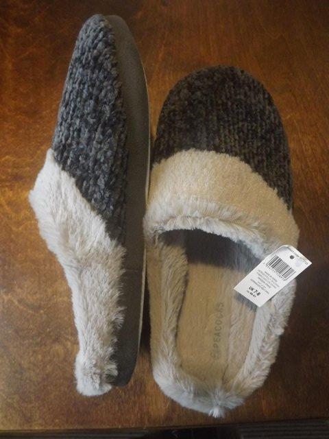Preview of the first image of Soft grey mule slippers, size 7-8, new.