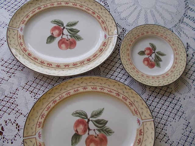 Preview of the first image of 2 x Fruit sampler oval dishes and 1round fruit sampler plate.