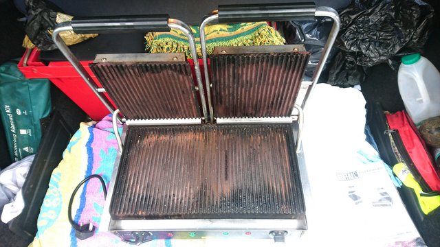 Image 2 of Buffalo DM902 Double Grill