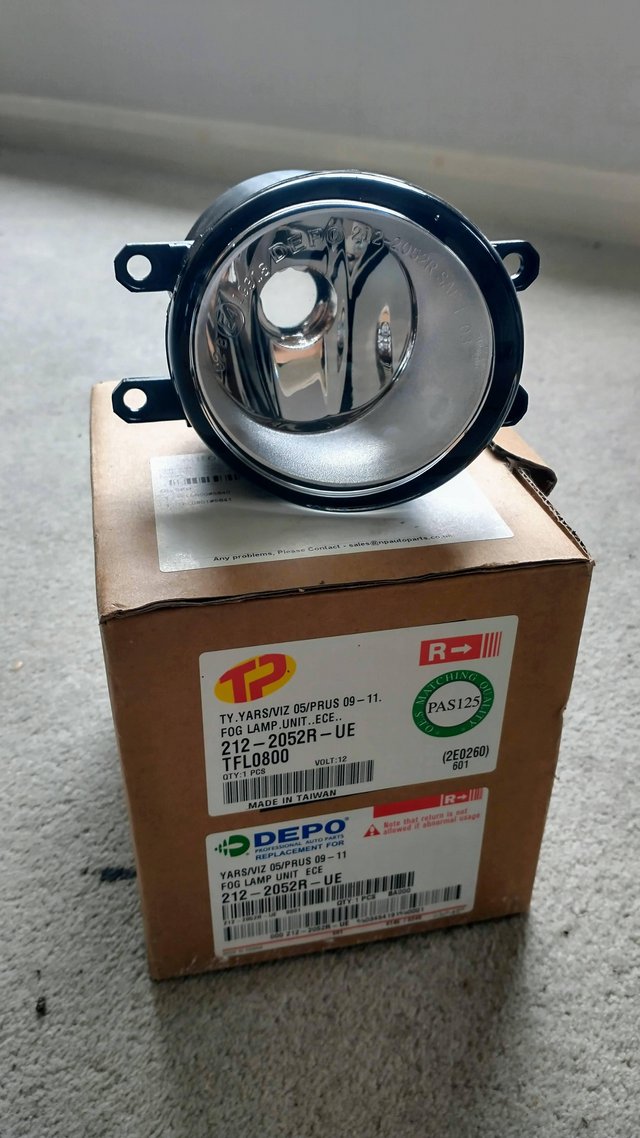 Preview of the first image of DEPO Replacement RIGHT&LEFT FRONT FOGlights (see list).