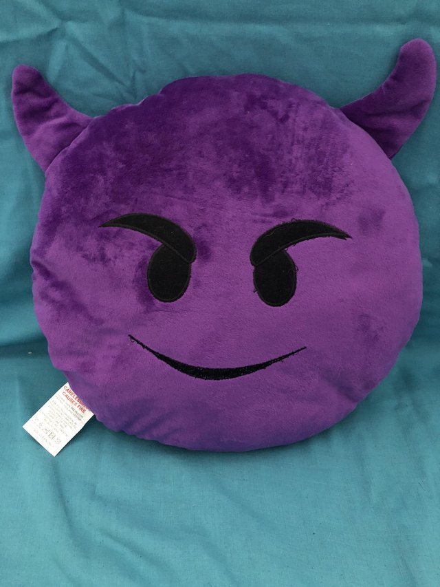 Preview of the first image of Emoji cushion.