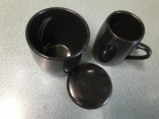 Image 3 of Kevin Carrot Mug; Black mug/sugar bowl & 2 glass Nescafe mug