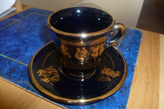Preview of the first image of Cups and saucers with eighteen carat gold design.