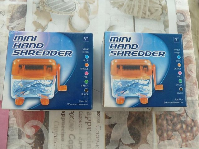 Image 2 of Mini hand held paper shredder (2 nr.)