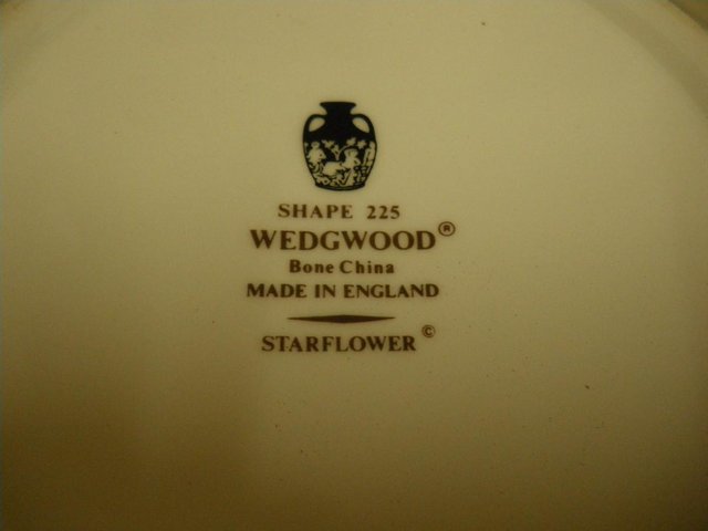 Image 3 of Wedgwood Starflower Serving Bowl Shape 225 Bone China