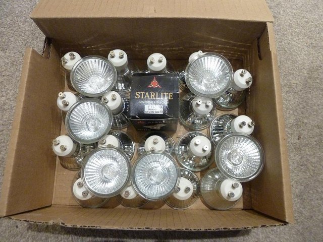 Preview of the first image of 24 x GU10 downlighter/spotlight bulbs, Halogen.