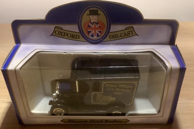 Image 2 of Oxford Diecast BOXED Prince William 21 Ford Model T ROY003