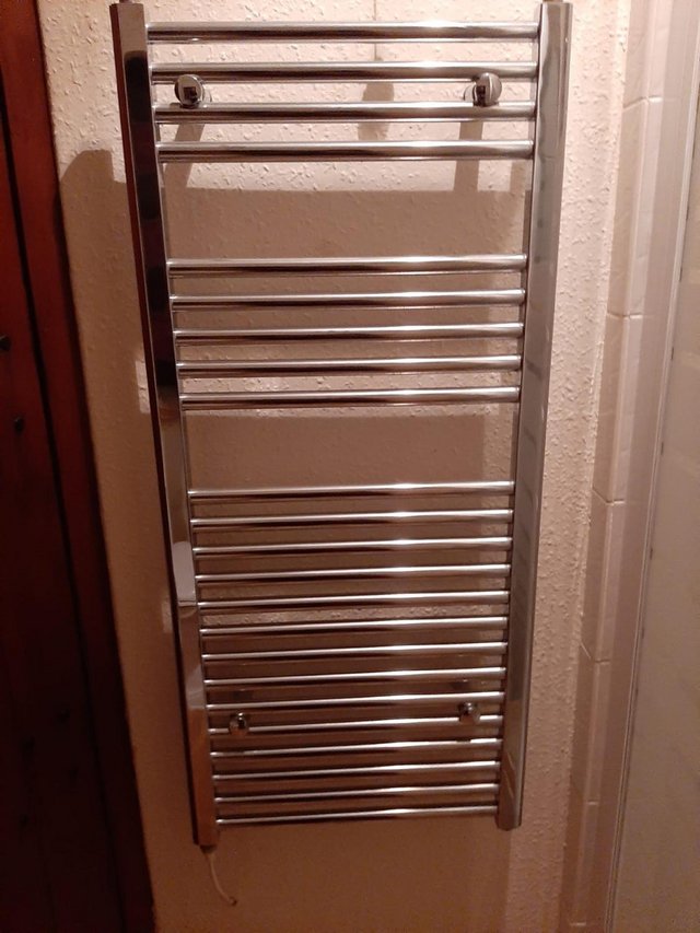 Preview of the first image of Stainless steel radiato plug in Electric towel rail.