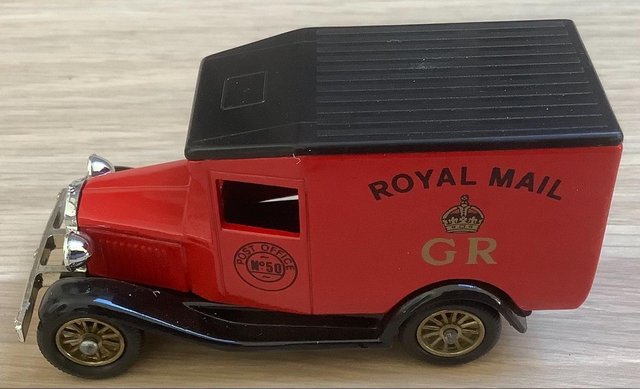 Image 2 of Lledo Days Gone Royal Mail Ford Van DG 7-9-13-14