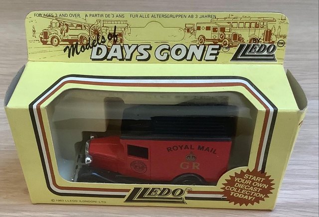 Preview of the first image of Lledo Days Gone Royal Mail Ford Van DG 7-9-13-14.