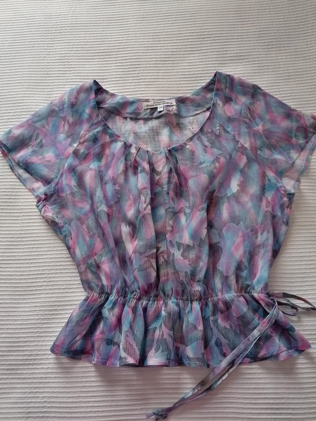 Preview of the first image of LADIES TOP "COTTON WATERCOLOURS" M.