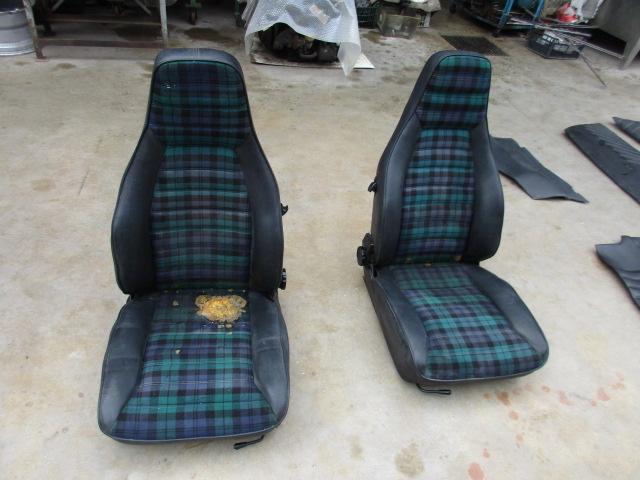 Image 2 of Front seats to restore for Porsche 911