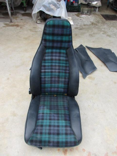 Image 3 of Front seats to restore for Porsche 911