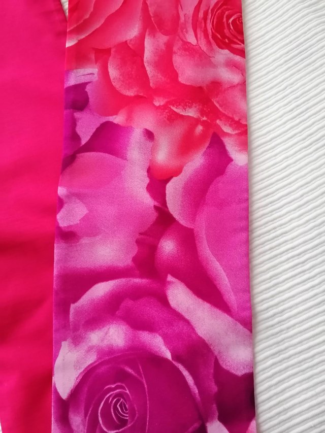 Preview of the first image of LADIES BEAUTIFUL SCARF "PINK ROSES".