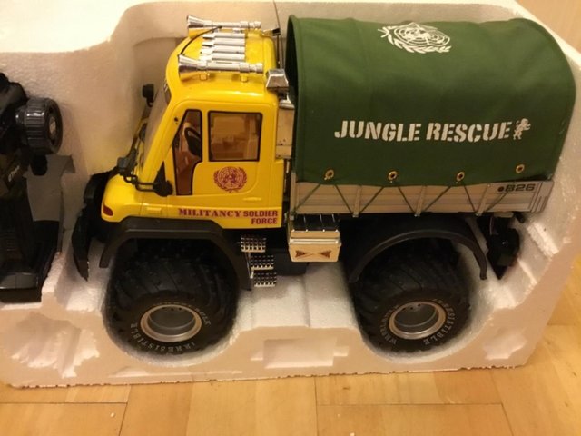 Image 7 of REMOTE CONTROL TRUCK WITH RECHARGABLE BATTERY