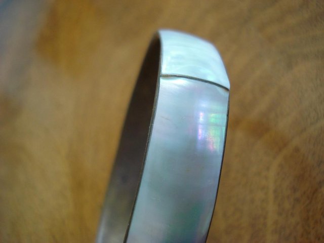 Image 2 of ANTIQUE VINTAGE WIDE MOTHER OF PEARL ABALONE SHELL BRACELET