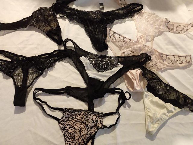 Preview of the first image of 8 x Ann-Summers very pretty pieces..
