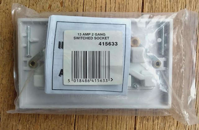 Image 2 of 13 AMP 2 GANG SWITCHED SOCKET WHITE, NEW, UNOPENED