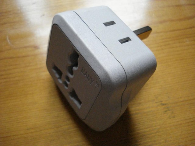 Preview of the first image of NEW 3 PIN UNIVERSAL PLUG TRAVEL ADAPTOR TO UK VISITOR 240V.