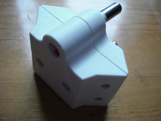 Preview of the first image of NEW 3 ROUND PIN ELECTRIC PLUG TRAVEL ADAPTOR VISITOR ADAPTOR.