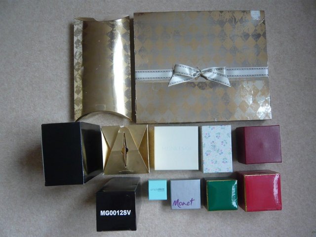 Image 2 of Packaging - decorative tins and boxes