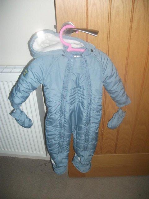 Image 4 of VARIOUS SNOW SUITS (VARIOUS COLOURS)