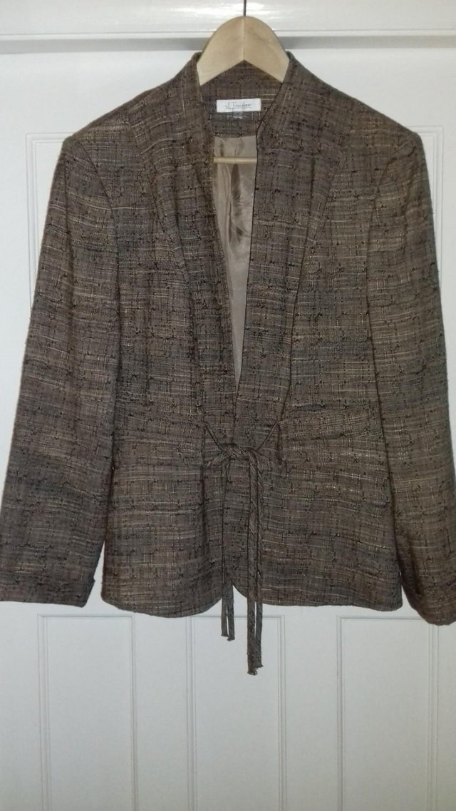Preview of the first image of ****J. Taylor jacket size 16 ****.